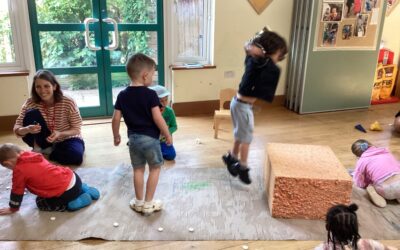 Travelling Light Theatre Company visits Speedwell Nursery School